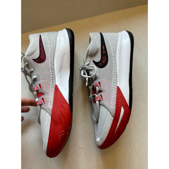 Nike Kyrie Flytrap 6 Athletic Shoes Gray/Red NEW Size 13 - Picture 5 of 9